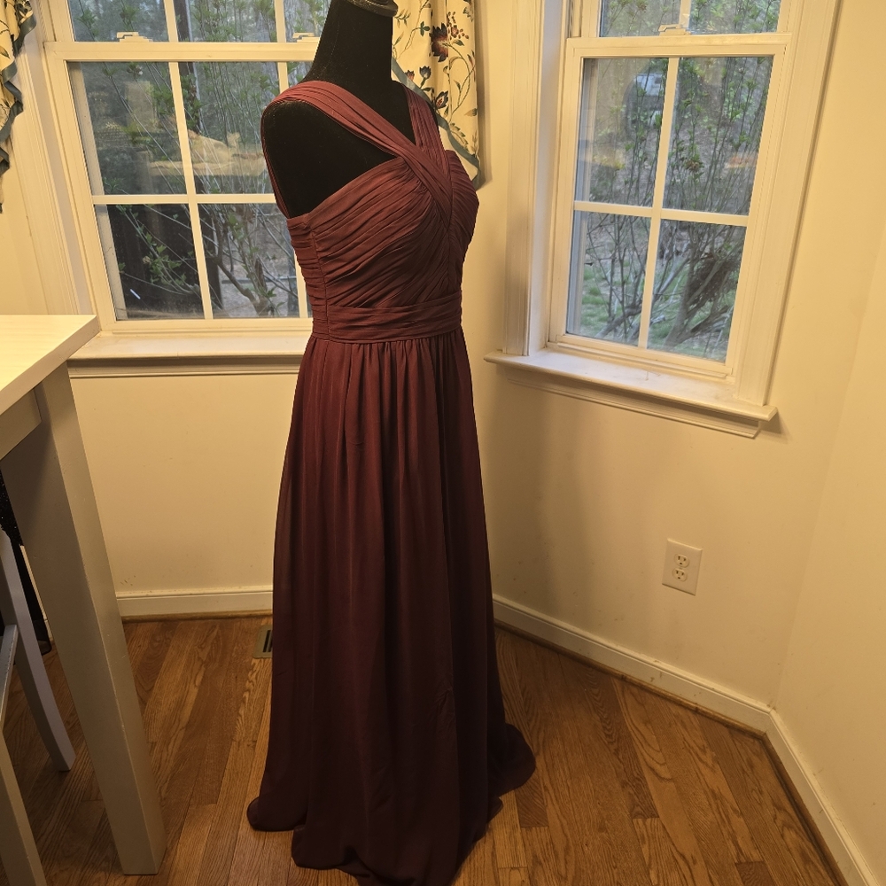 Bill Levkoff Ruched Chiffon V-Neck Formal Gown in Wine Womens Size 10 - Picture 3 of 8
